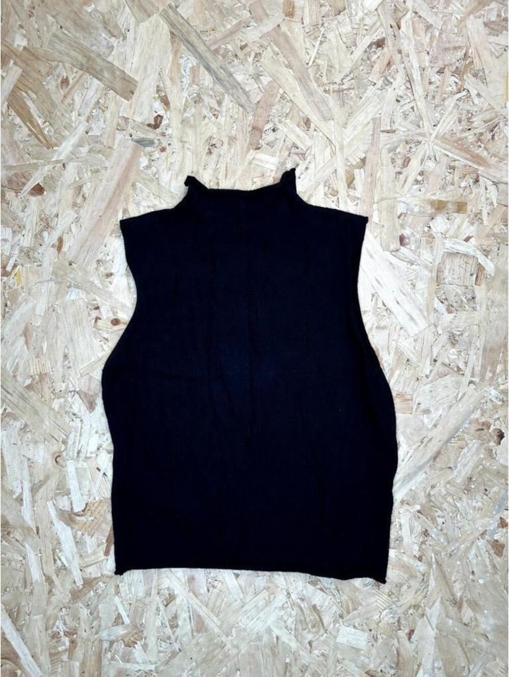 Forever 21 Womens Medium Black Distressed Sleeveless Mock Neck Knit Top